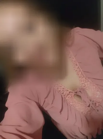 Aisha, 28