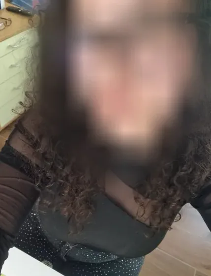 Amira, 24