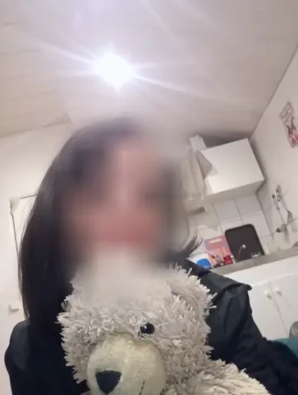 Hannah, 37