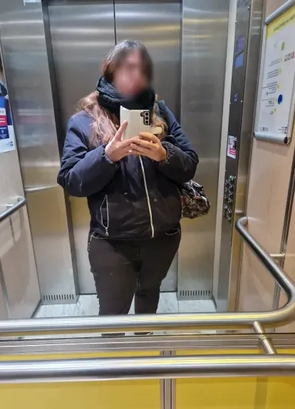 Rhona, 38