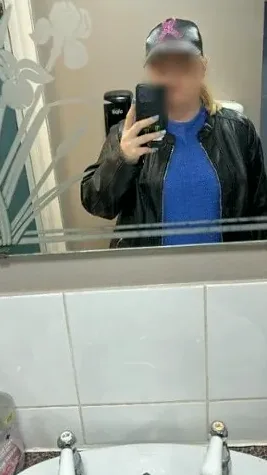Samantha, 21