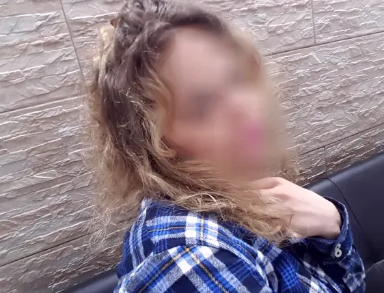 Sophie, 33