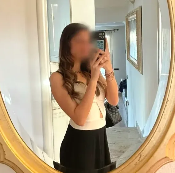 Toni, 19
